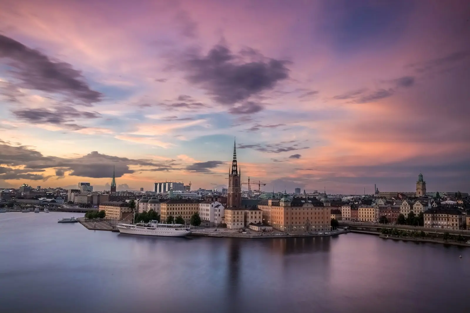 Flytta hem till Sverige från utlandet: guide 2026.