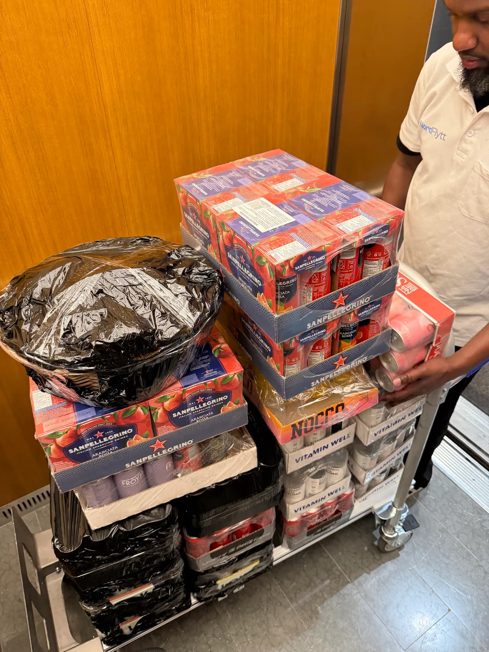 Flyttkartonger i olika storlekar packade inför en flytt.